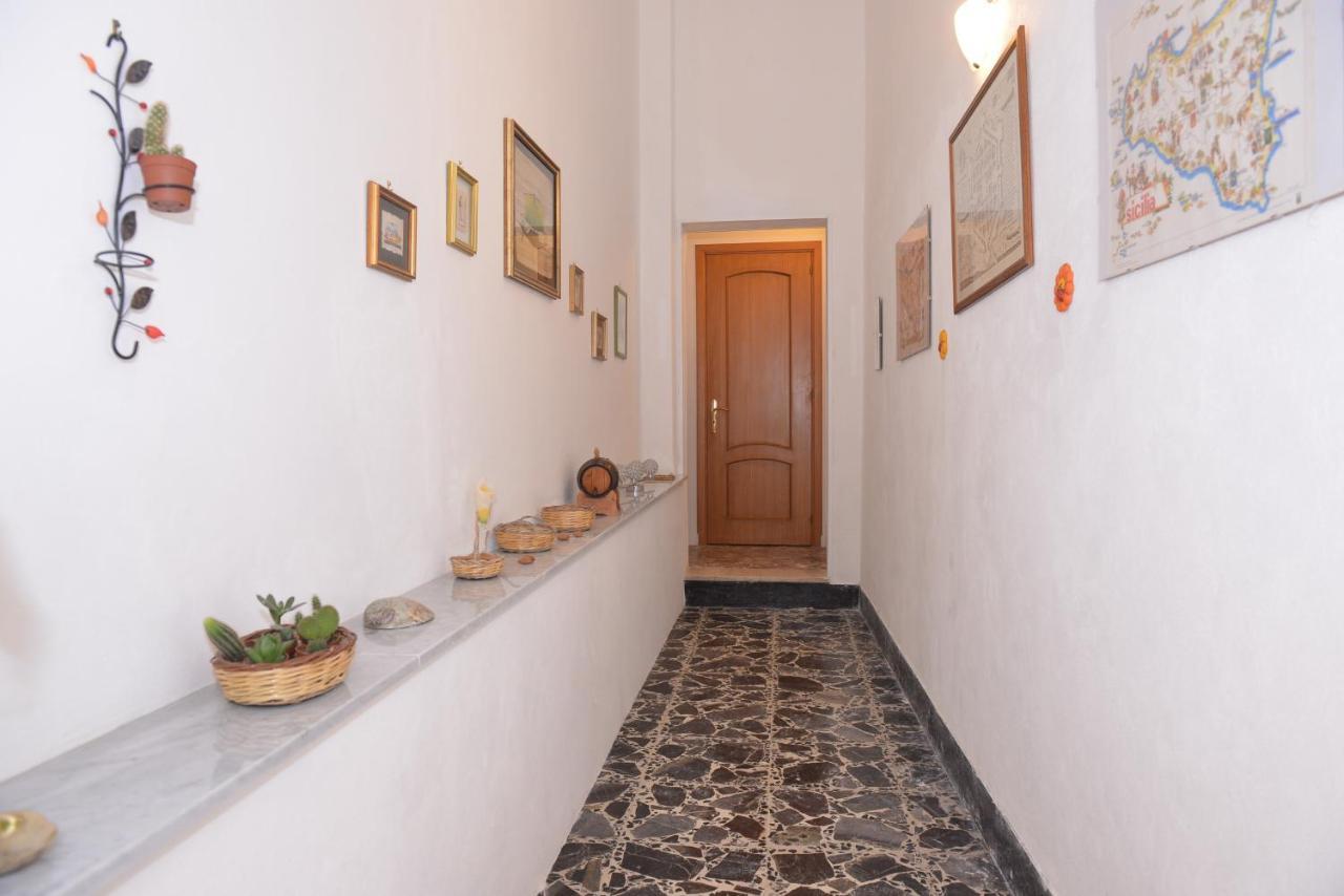 아볼라 La Finestra Sul Cortile Da Alberto 아파트 외부 사진